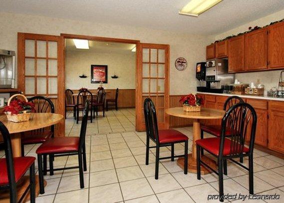Econo Lodge Inn & Suites Dubuque Restaurant bilde