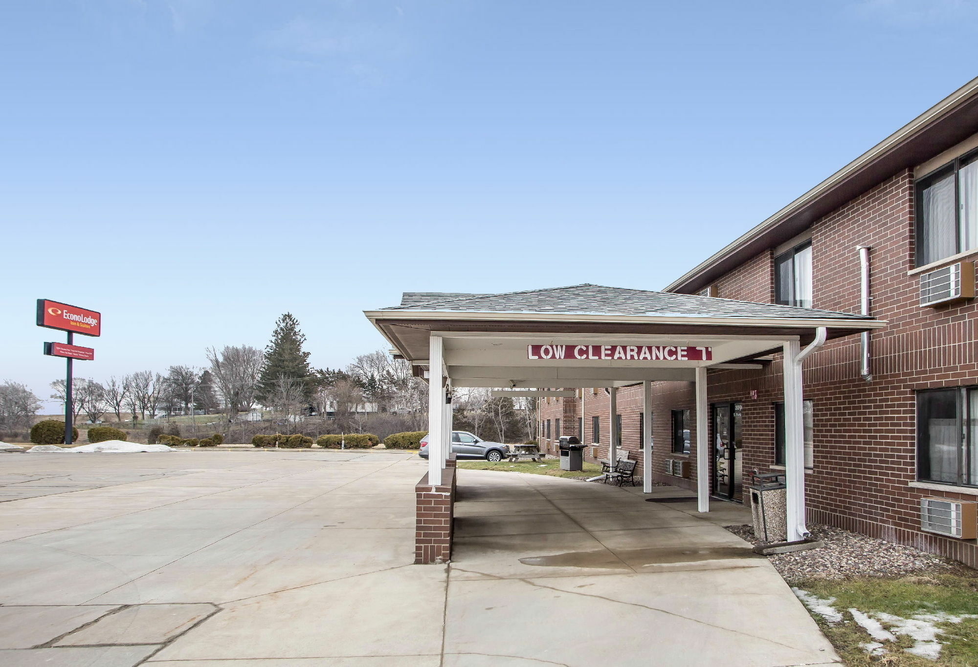 Econo Lodge Inn & Suites Dubuque Eksteriør bilde