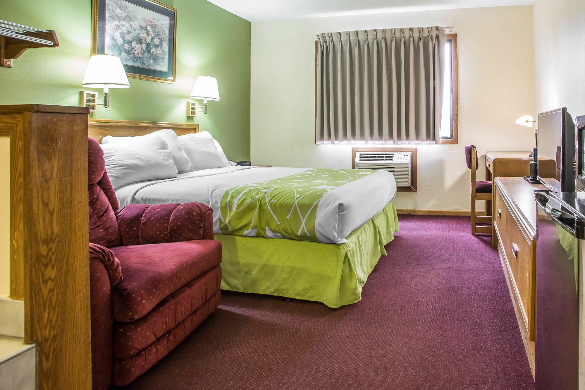Econo Lodge Inn & Suites Dubuque Eksteriør bilde